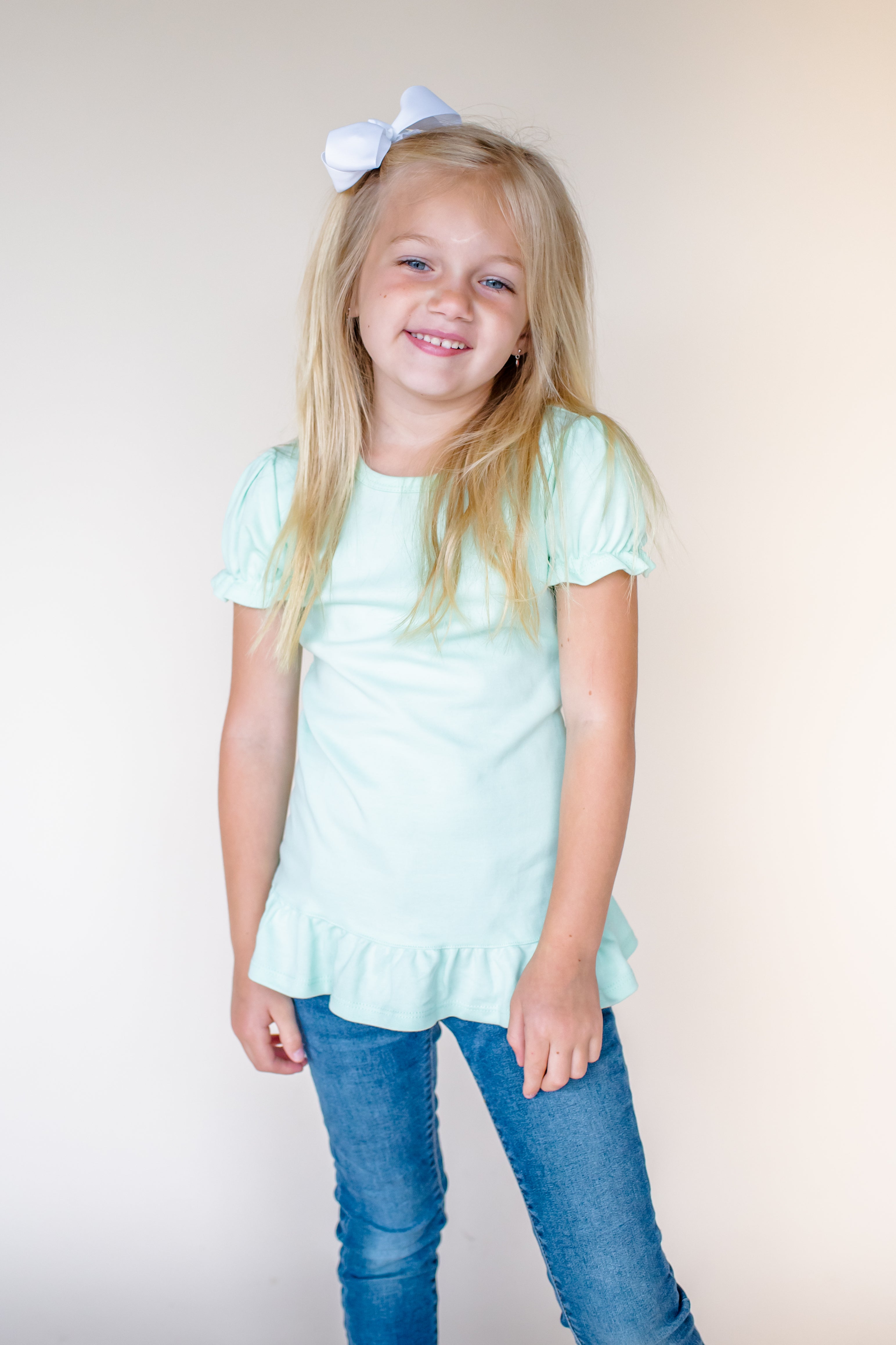 Girl's Short Sleeve Ruffle Shirt (Youth)