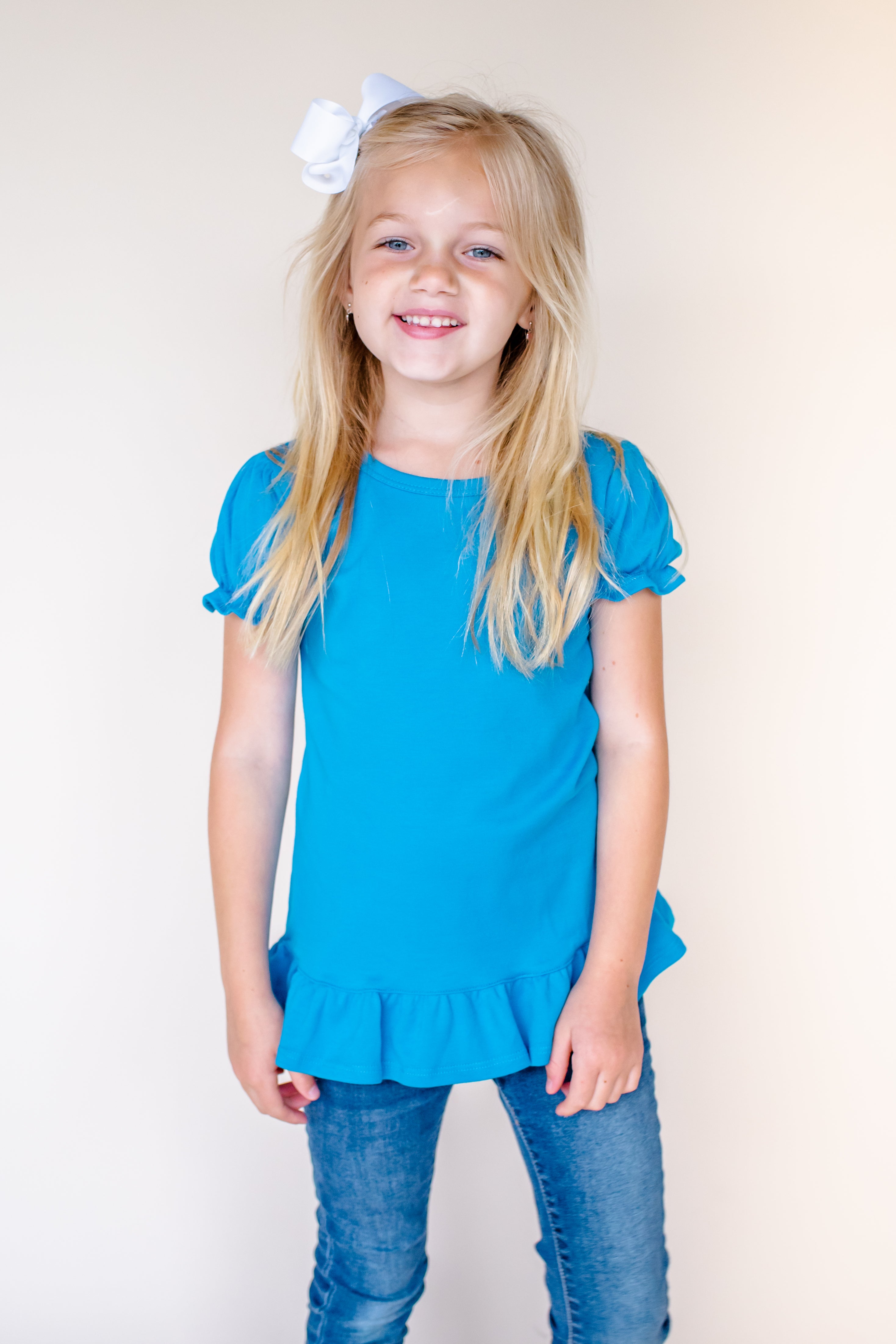 Girl's Short Sleeve Ruffle Shirt (Youth)