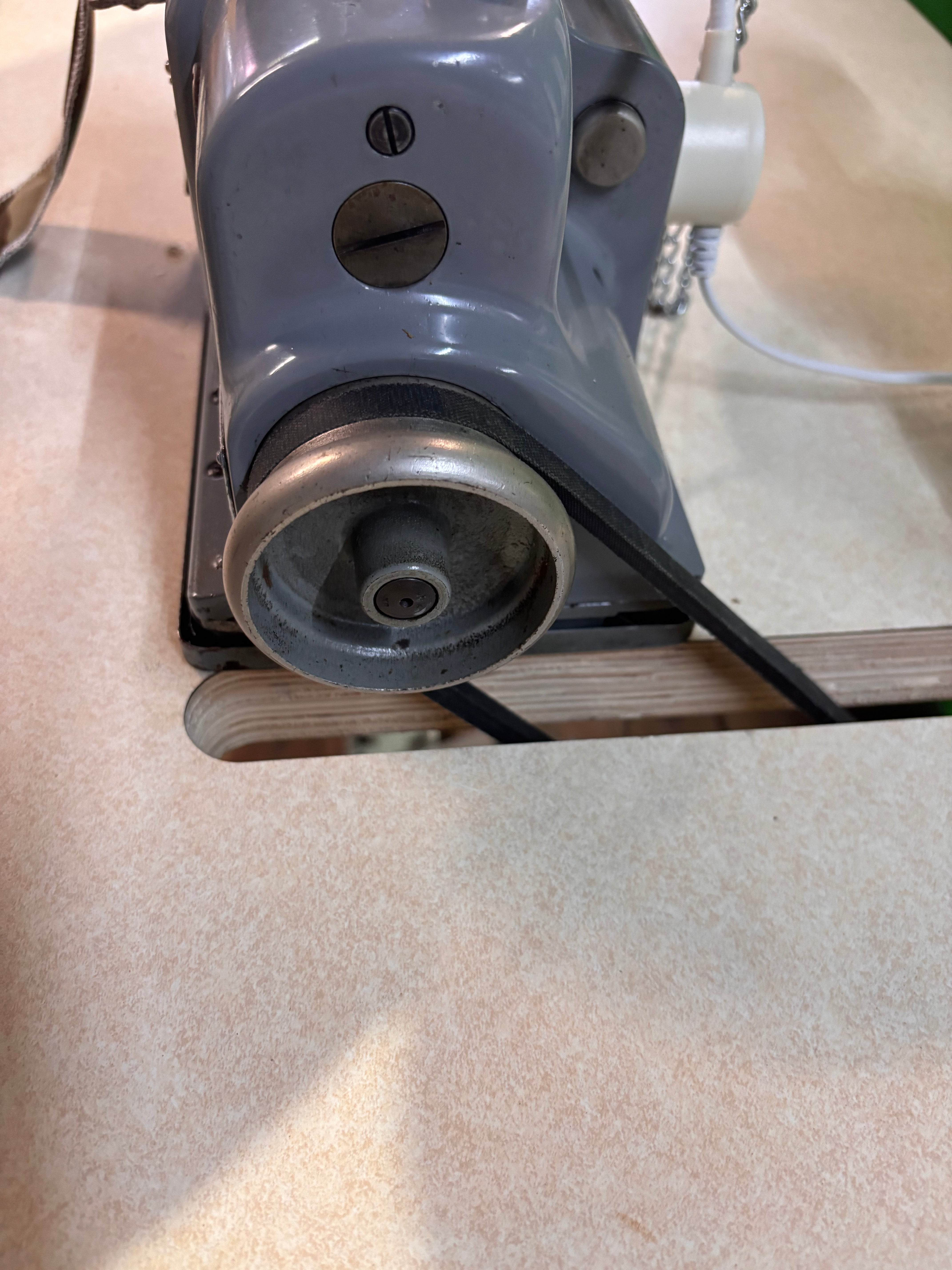 USED Merrow 3-Thread M-3DW-4