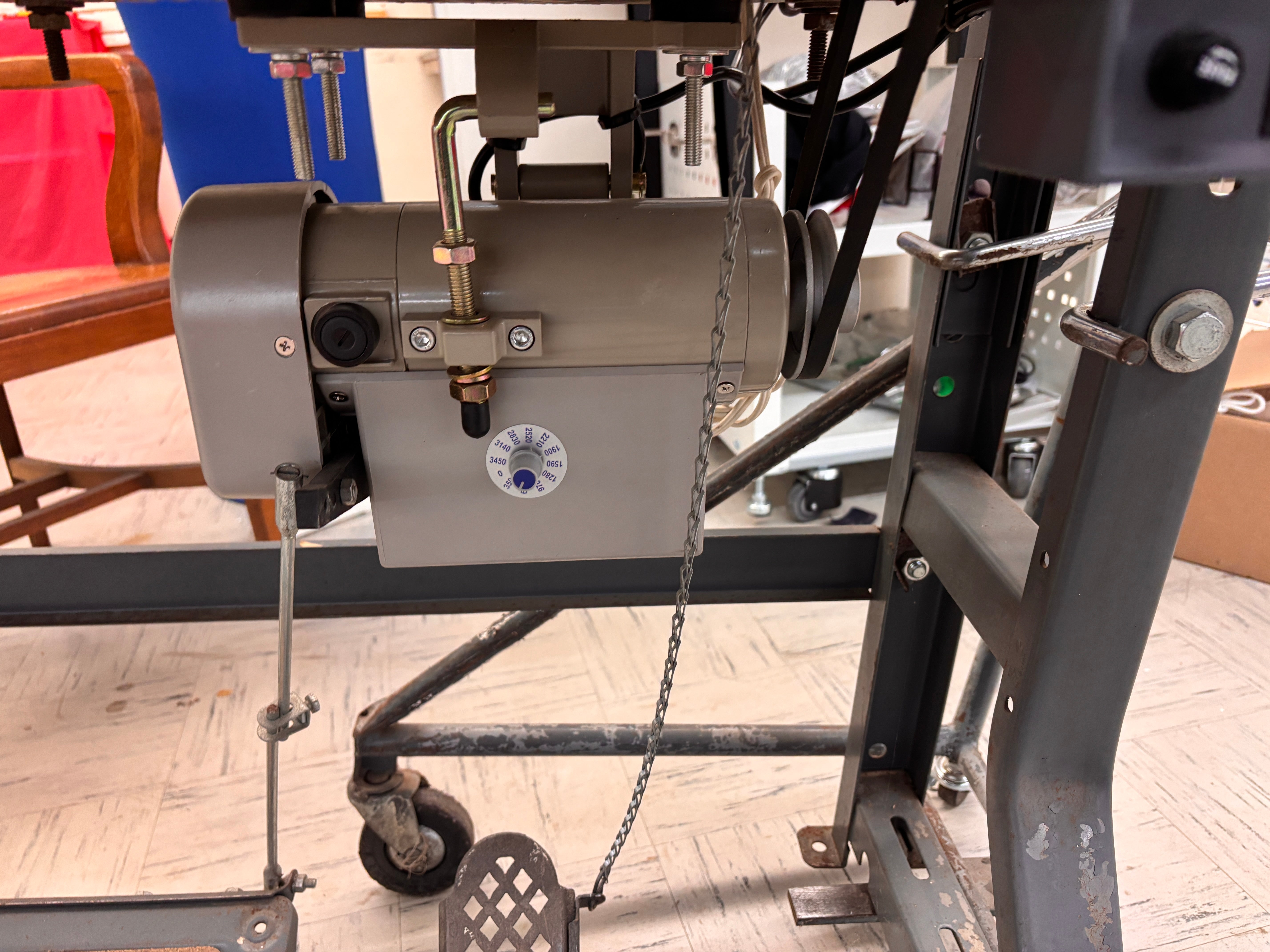 Used Union Special S2800 With Servo Motor